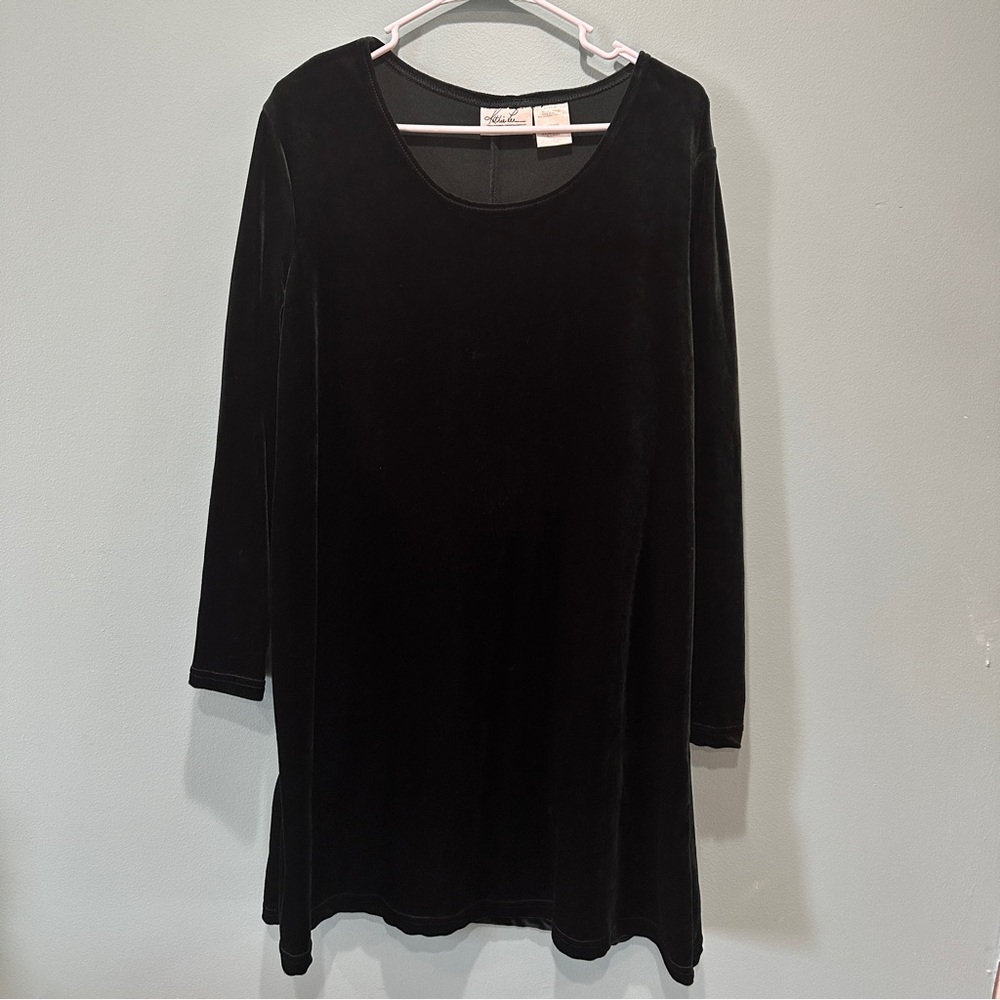 Dark Green Velvet Long Sleeve Dress Holiday Christmas Special Event